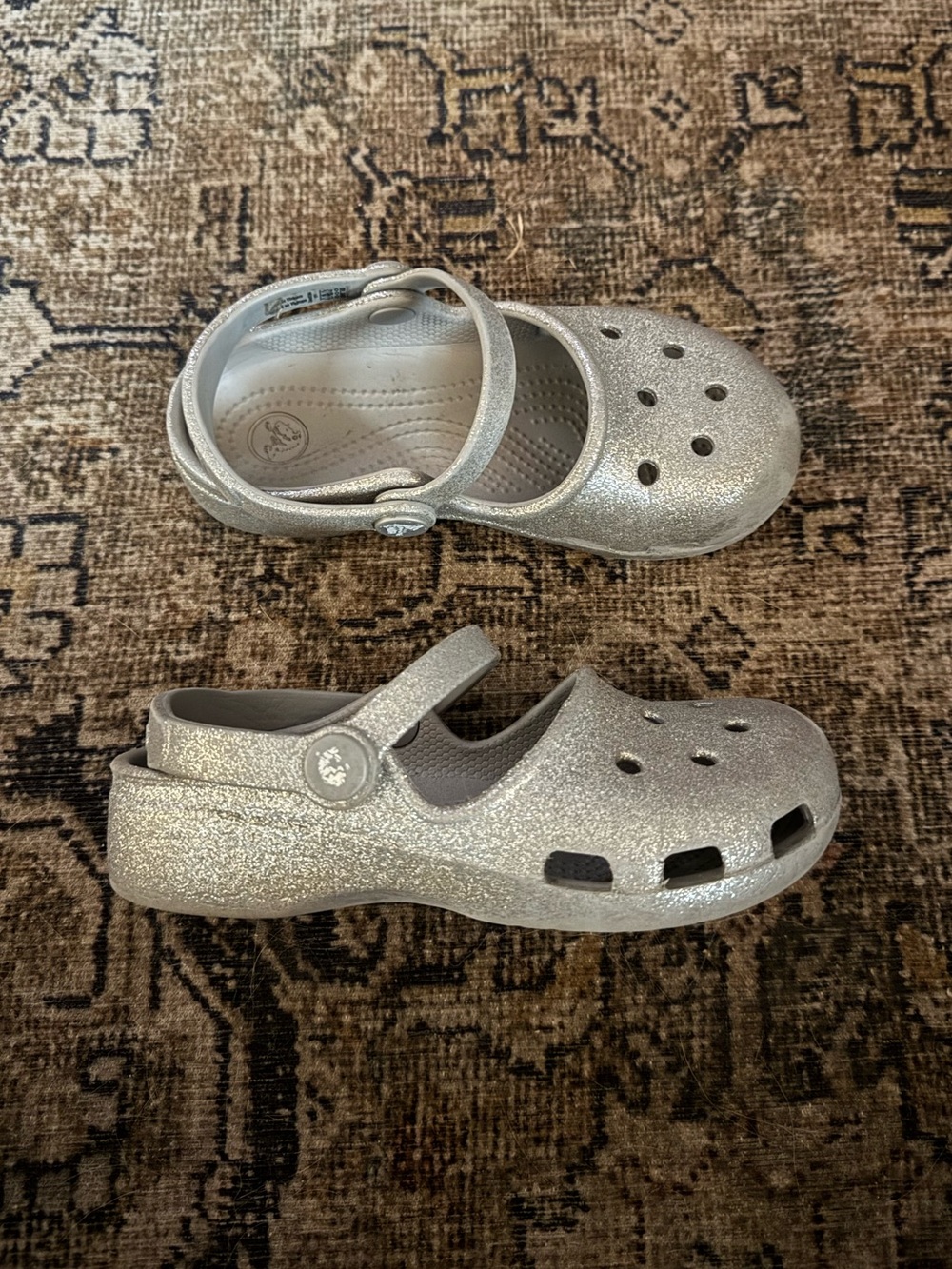 CROCS Karin Maryjane Strap Sandal Clogs Silver Sparkle Kids 11